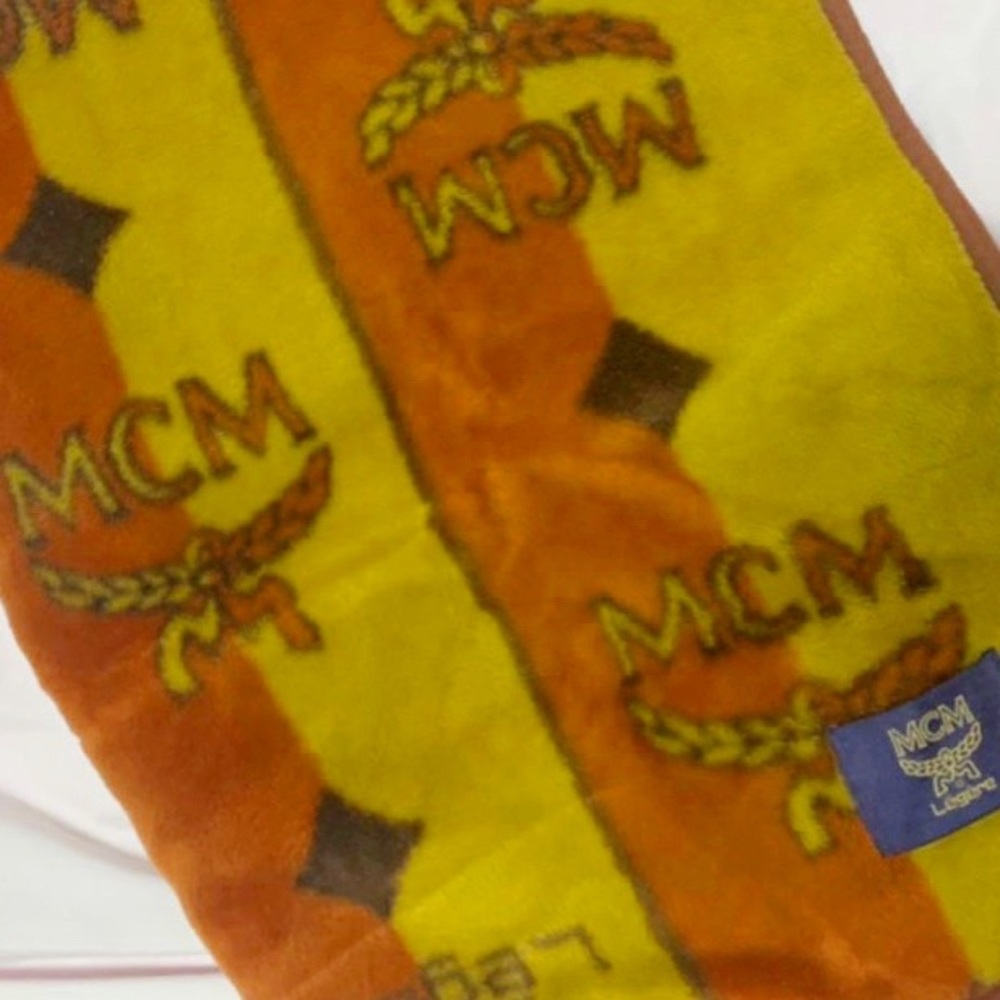 MCM blanket throw 5ft by 4ft comes with box